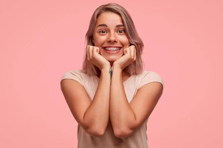 ¿Cómo cepillarse correctamente los dientes si llevamos brackets?