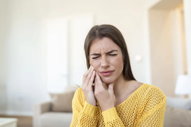 Causas Comunes Del Dolor De Mandíbula Y Sus Tratamientos Eficaces