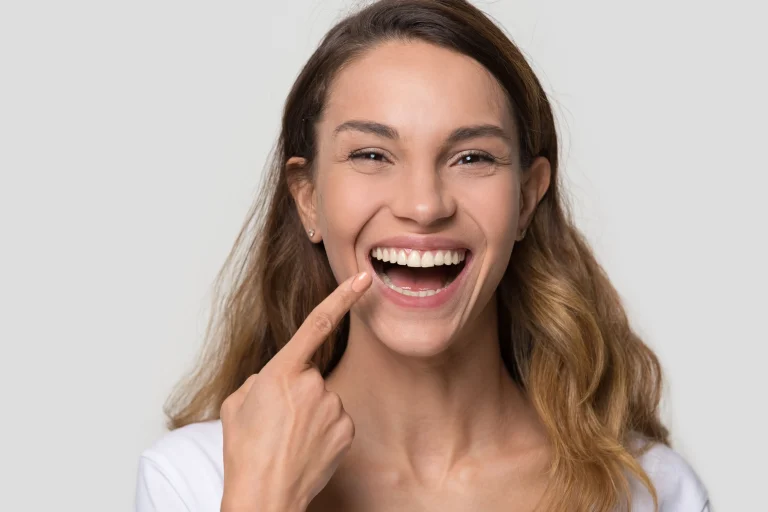 Carillas de composite vs porcelana diferencias, duración y precio en toledo clinica dental mingari